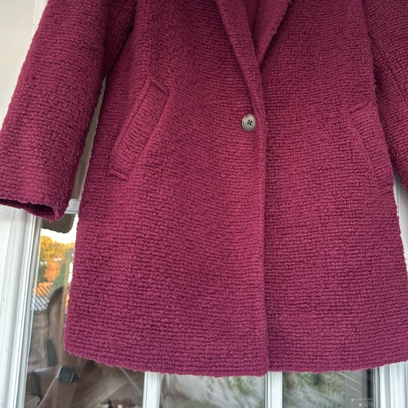 Old Navy Women’s Long Coat - Size Medium - Picture 2 of 9